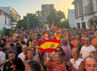 Amplia respuesta ciudadana en Alcalá en defensa de Ceuta