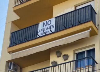 El PP exige al Gobierno que escuche a los vecinos antes de instalar los toldos de La Mina