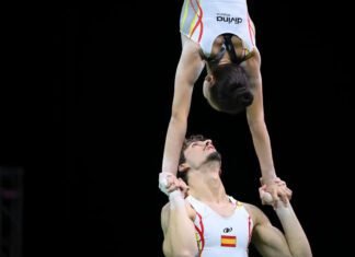 Alejandro Gómez y Carmen Benítez compiten hoy en el Cto. del Mundo de Acrobática