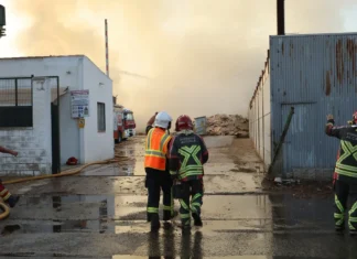 El bombero herido en el incendio de La Red ha sido operado y evoluciona favorablemente