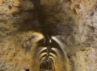 Quitan la valla y entran como si nada en el túnel del tren que sigue en obras
